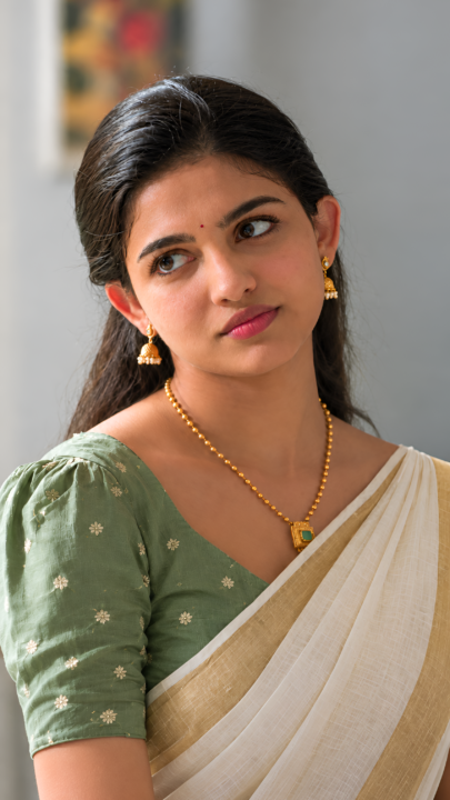 Mamitha Baiju White Saree Green Blouse 4K Wallpaper 3840x2160 - Free Download